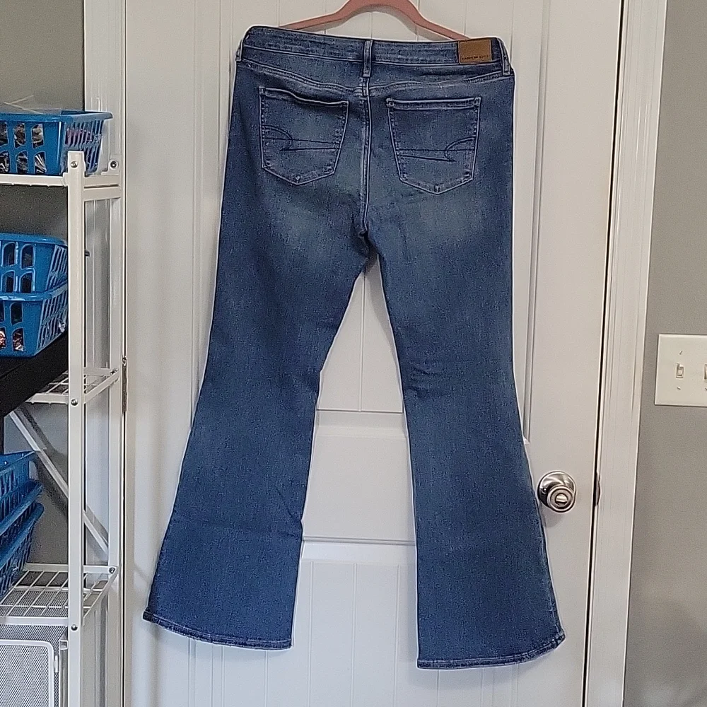 American eagle flared bottoms jeans - Picture 3 of 3